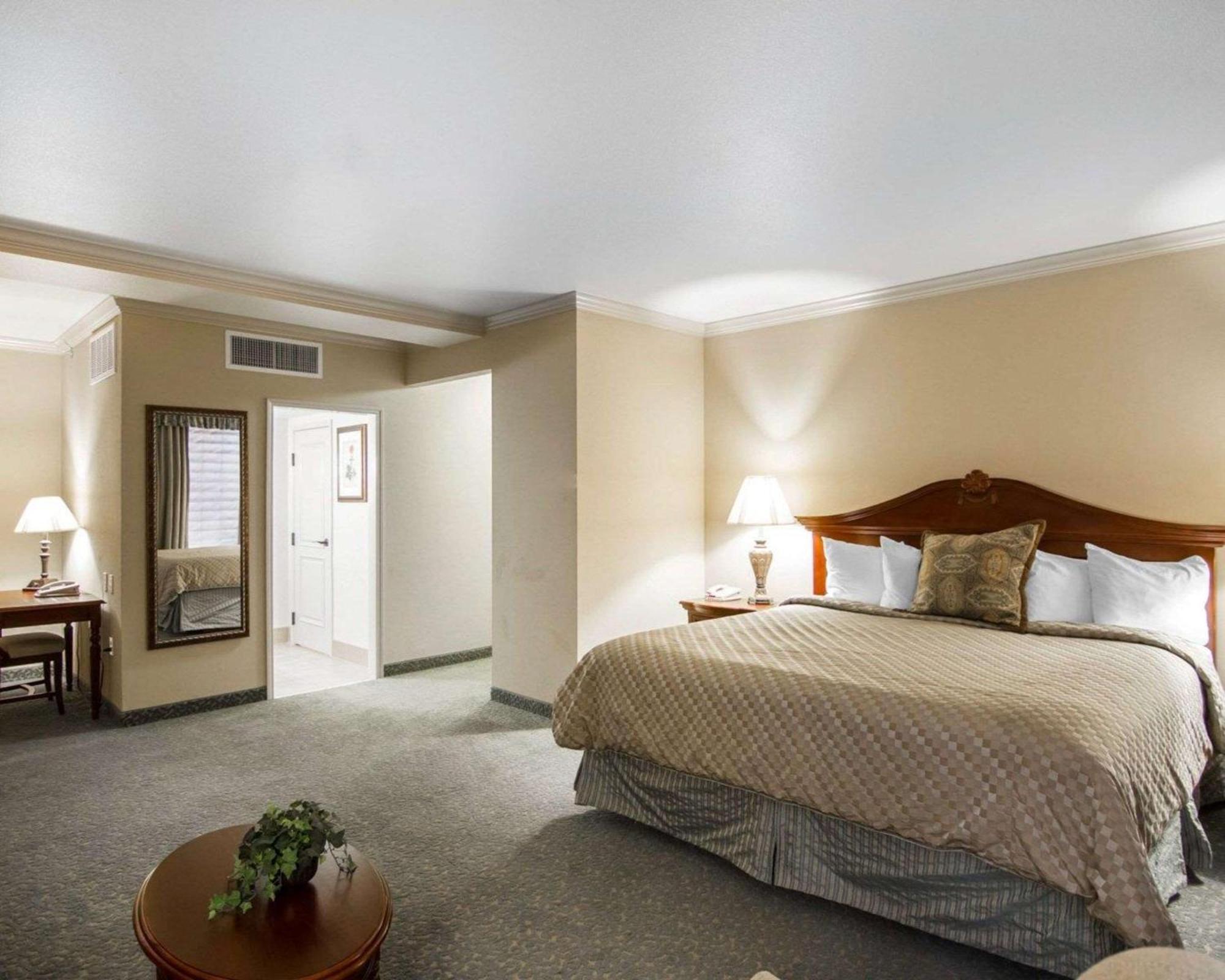 Liberty Hotel, Ascend Hotel Collection Cleburne Luaran gambar